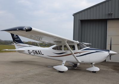 Cessna 182T Skylane_G-SNAL_01