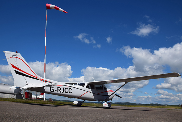 Cessna 172S G-1000, G-RJCC